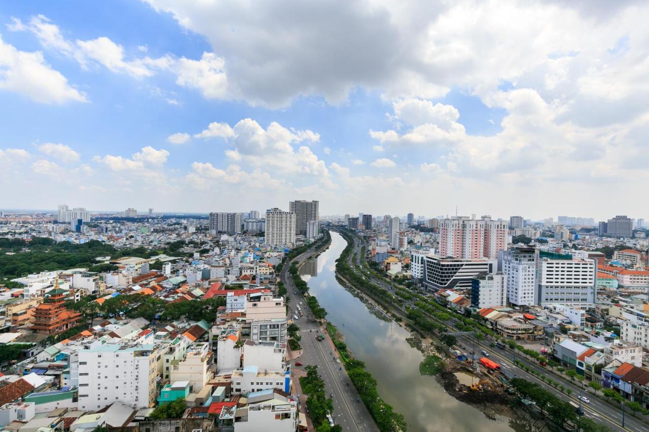 Spacious Saigon - Infinity Pool In Rivergate Bandar Ho Chi Minh Luaran gambar