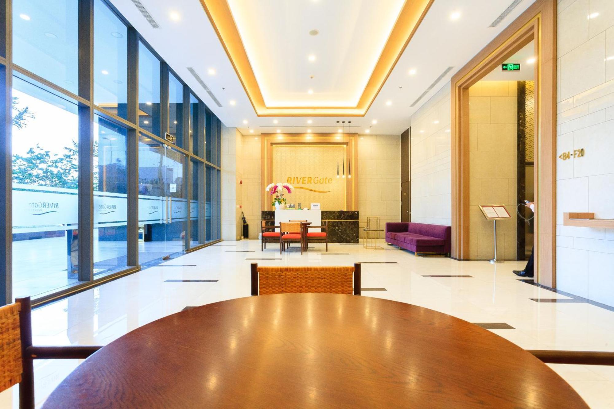 Spacious Saigon - Infinity Pool In Rivergate Bandar Ho Chi Minh Luaran gambar